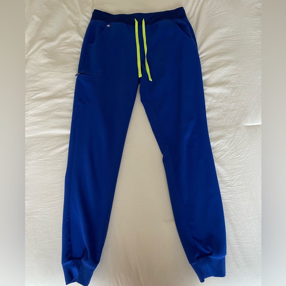 Figs Zamora Joggers in Electric Blue size Medium Tall